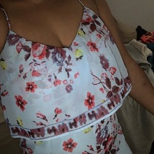 ❌SOLD❌ 
Flowy Floral Maxi Dress